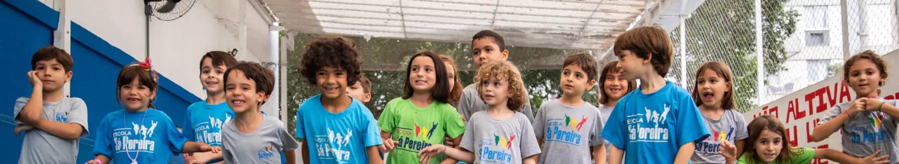 Crianças da Educação Infantil da Sá Pereira em atividade coletiva